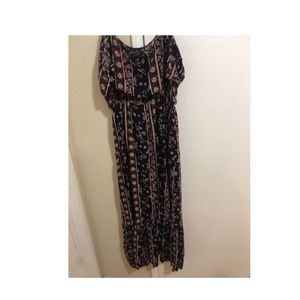 Maxi off the shoulder with straps finish